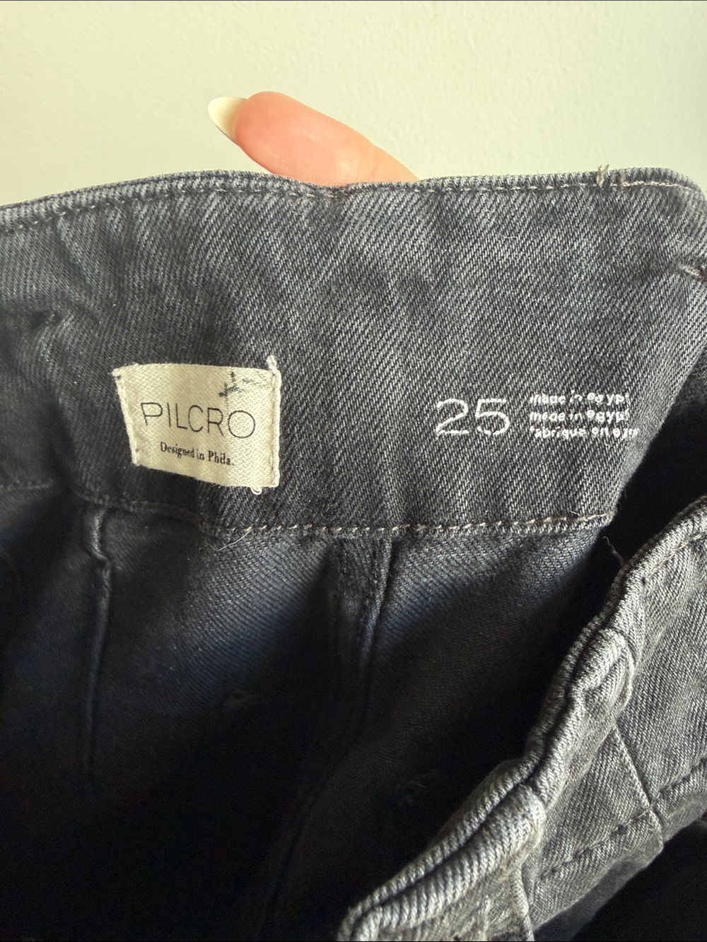Pilcro Wide-Leg High-Rise Jeans in Washed Black - Picture 5 of 5